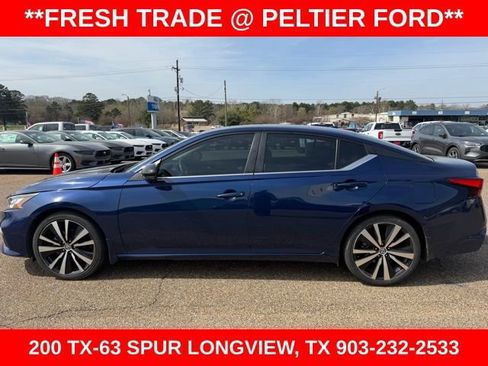 Used 2021 Nissan Altima 2.5 SR w/ SR Premium Package image 15
