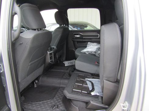 Used 2022 RAM 2500 Big Horn w/ Level A Equipment Group AWD/4WD image 29