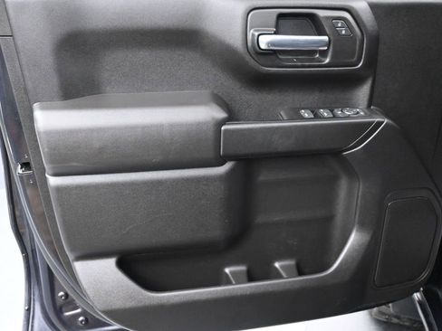 Used 2022 Chevrolet Silverado 1500 Custom image 10