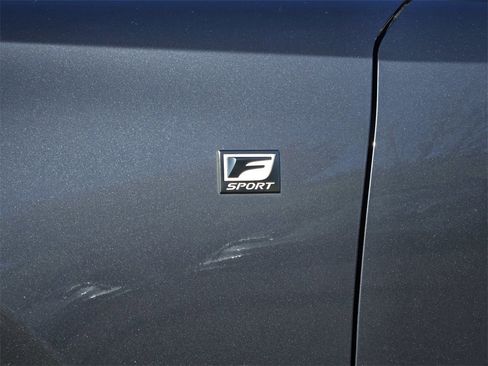 Used 2018 Lexus IS 300 image 10