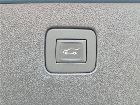 Certified 2024 Buick Envista Sport Touring w/ Convenience I Package FWD image 6