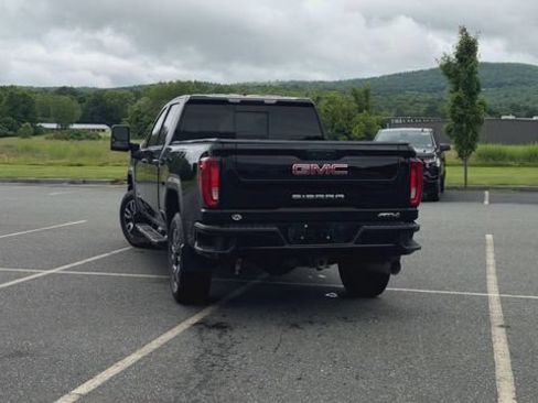 Used 2020 GMC Sierra 2500 AT4 w/ AT4 Premium Package AWD/4WD image 7