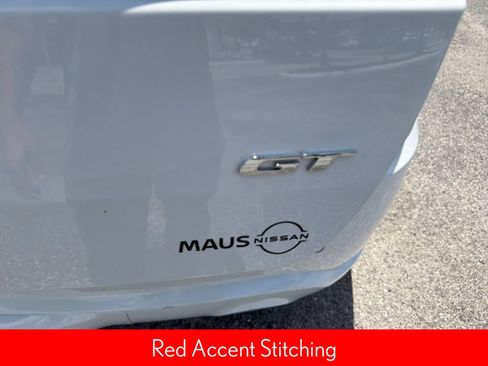 Used 2024 Dodge Durango GT RWD image 38
