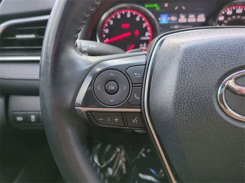 Used 2018 Toyota Camry XSE image 26