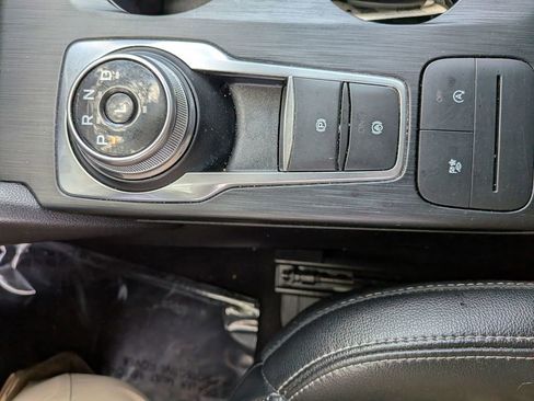 Used 2022 Ford Escape SEL image 20