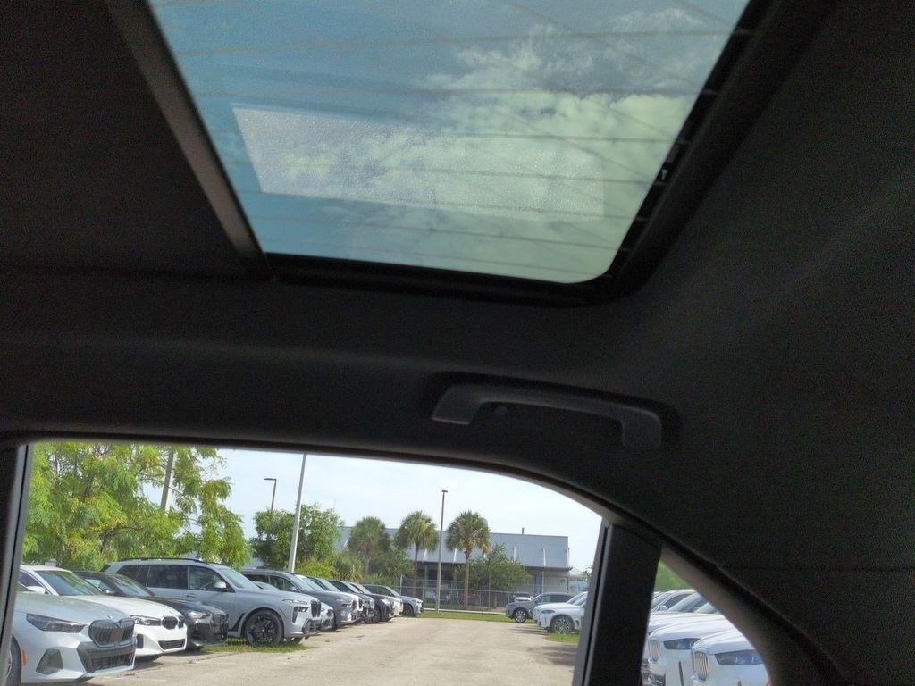 New 2026 BMW i7 xDrive60 AWD/4WD image 19