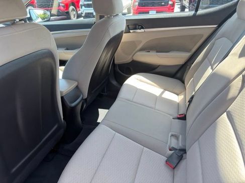 Used 2019 Hyundai Elantra SEL FWD image 22