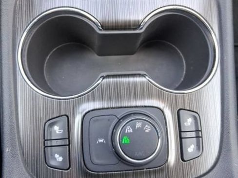 Used 2023 GMC Acadia SLT AWD/4WD image 28