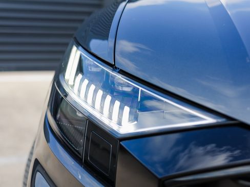 Used 2023 Audi SQ8 Prestige image 13