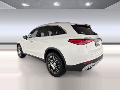 Certified 2026 Mercedes-Benz GLC 300 image 3