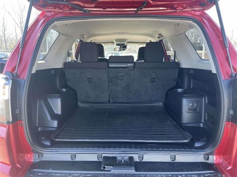 Used 2021 Toyota 4Runner TRD Off-Road image 12