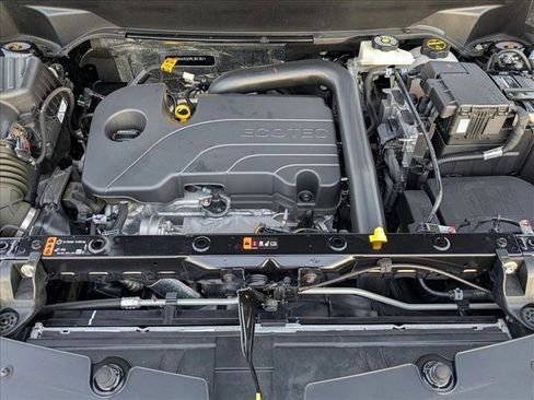 Used 2024 Chevrolet Equinox LS w/ Driver Confidence II Package FWD image 22