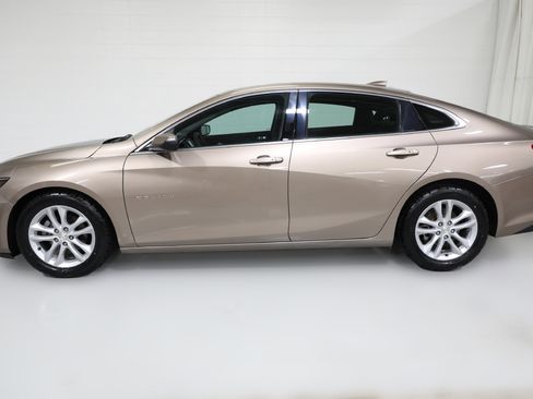 Used 2018 Chevrolet Malibu Hybrid image 13