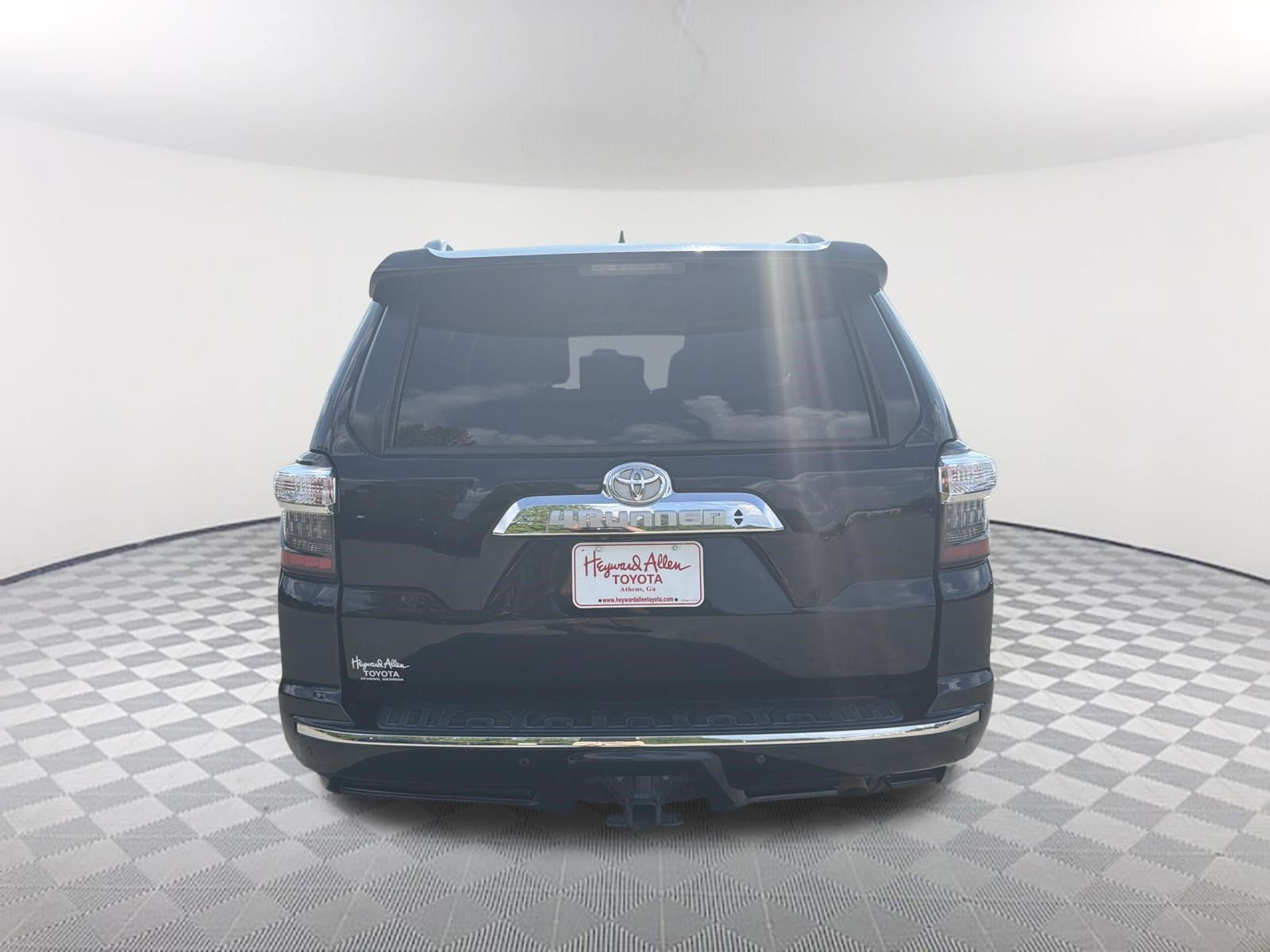 Used 2015 Toyota 4Runner Limited AWD/4WD image 15