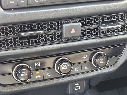 Certified 2025 Honda HR-V LX image 14