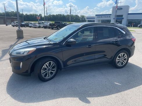 Used 2020 Ford Escape SEL image 4