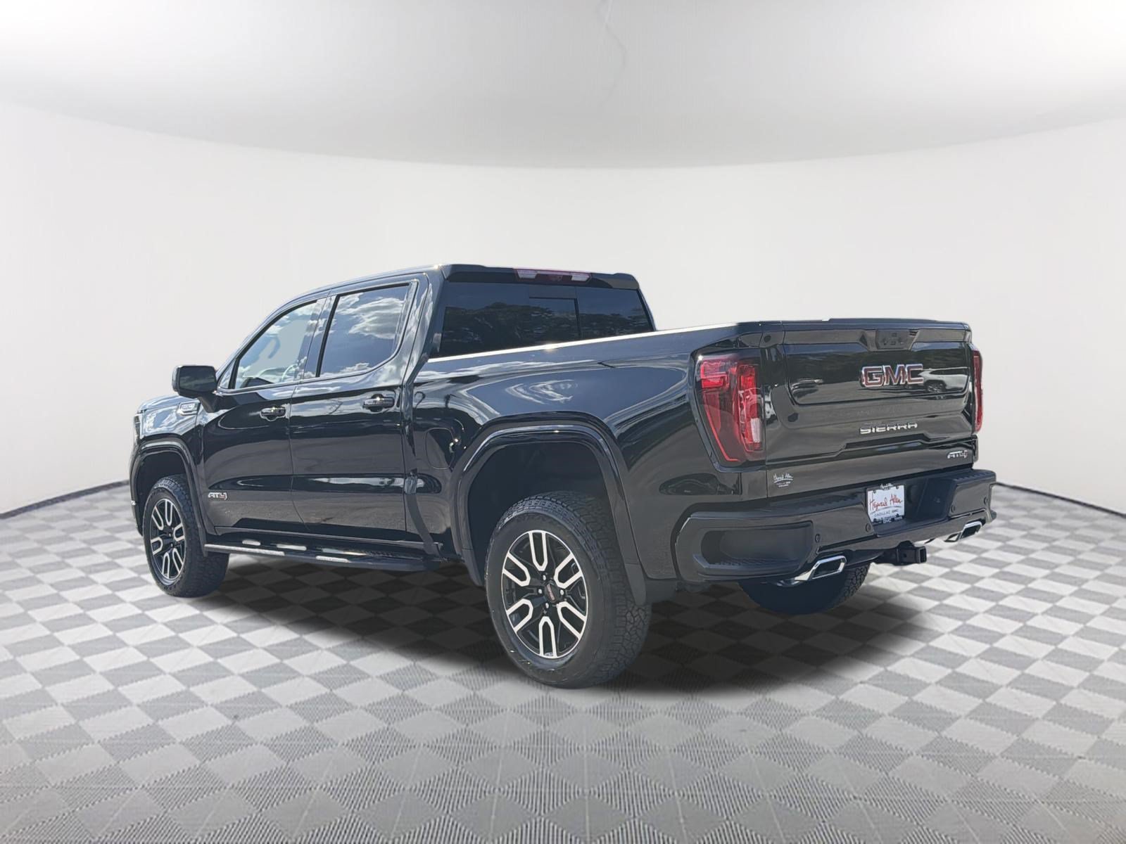 New 2026 GMC Sierra 1500 AT4 w/ AT4 Premium Package AWD/4WD image 8