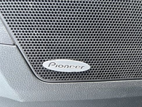 Used 2010 GMC Terrain SLT image 19