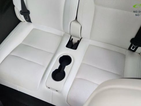 Used 2022 Tesla Model X AWD/4WD image 30