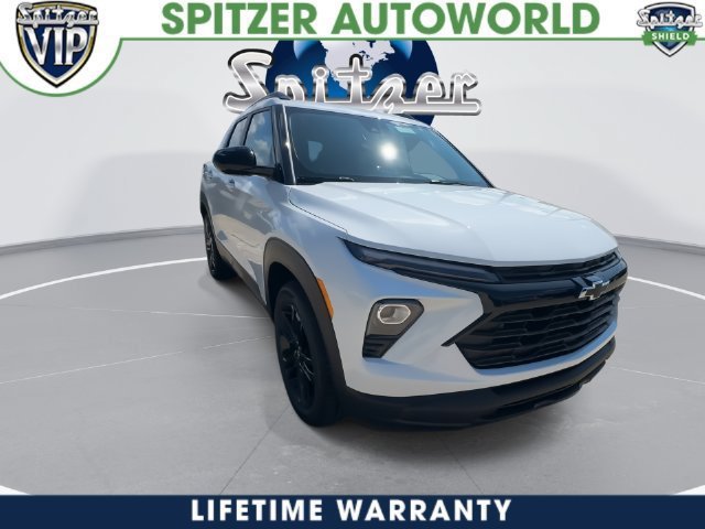 New 2026 Chevrolet TrailBlazer LT w/ Midnight Edition FWD image 3