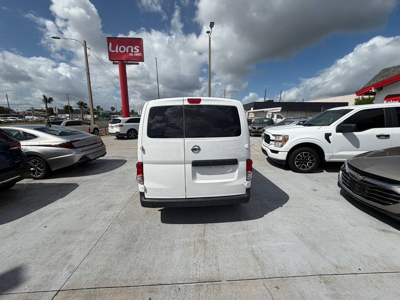 Used 2017 Nissan NV200 S w/ Cruise Control Package FWD image 8