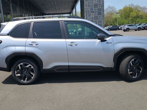 New 2026 Subaru Forester Touring AWD/4WD image 11