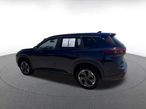 Used 2025 Nissan Rogue SV FWD image 10
