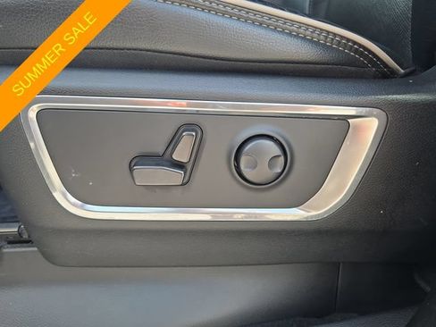 Used 2025 RAM 1500 Laramie AWD/4WD image 16