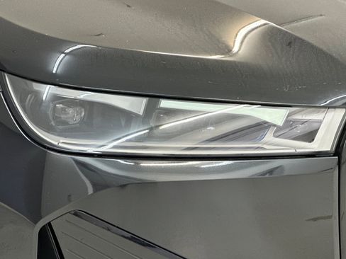 Used 2023 BMW iX xDrive50 w/ Sport Package image 10