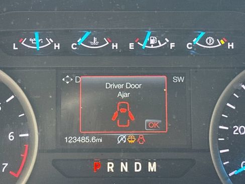 Used 2018 Ford Expedition XLT w/ Equipment Group 201A RWD image 16