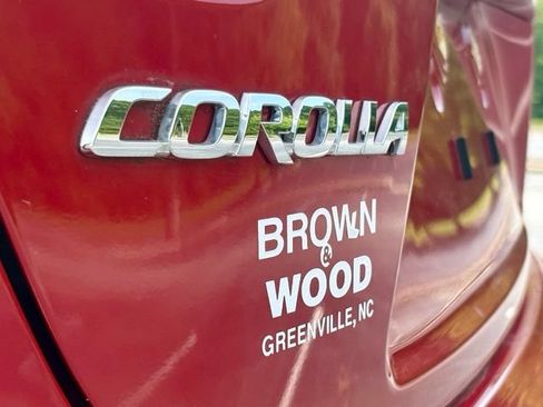 Used 2020 Toyota Corolla LE FWD image 15