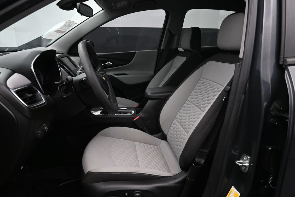 Used 2020 Chevrolet Equinox LS w/ LS Convenience Package FWD image 11