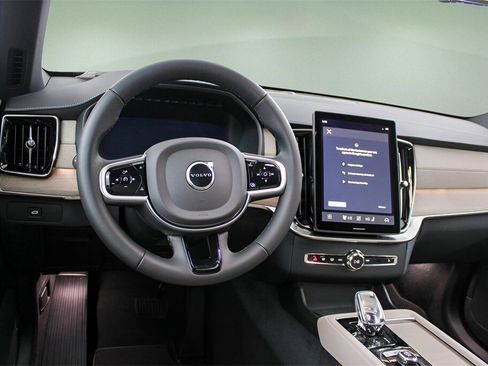 New 2026 Volvo XC90 B5 Core w/ Protection Package Premier image 21