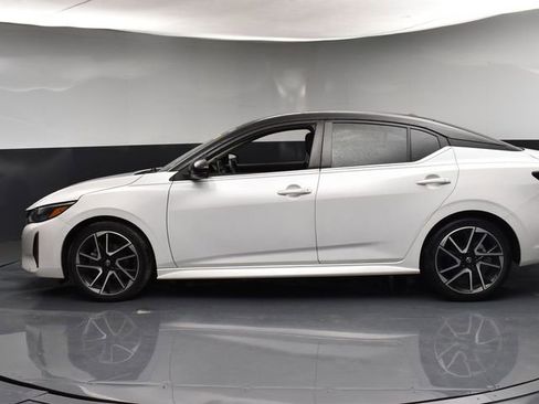 Used 2024 Nissan Sentra SR image 5
