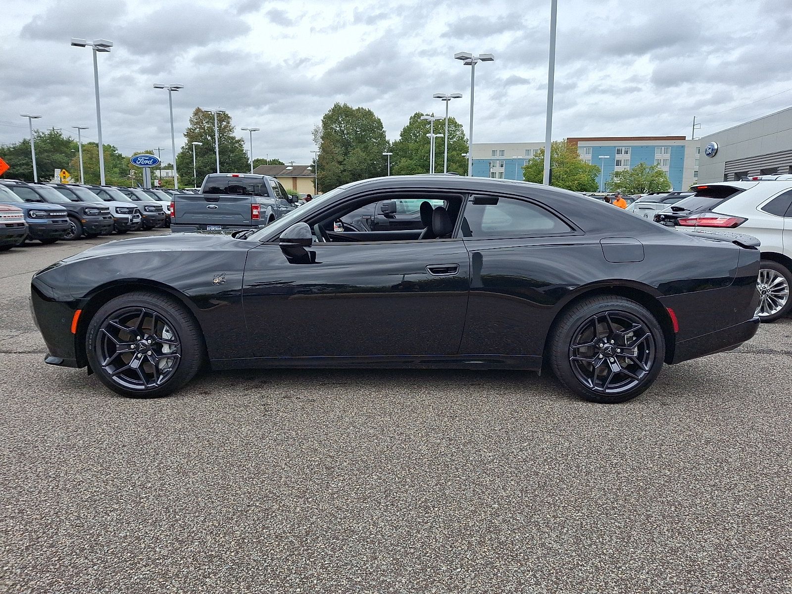 Used 2026 Dodge Charger Scat Pack w/ Blacktop Package AWD/4WD image 6