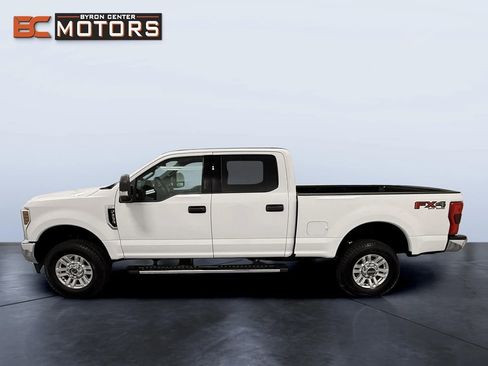 Used 2019 Ford F250 XLT w/ XLT Value Package image 3