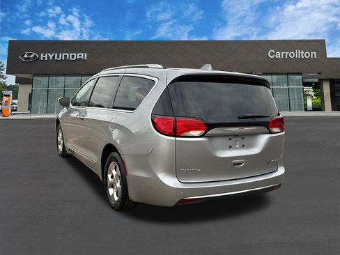 Used 2018 Chrysler Pacifica Limited w/ Advanced Safetytec Group image 7