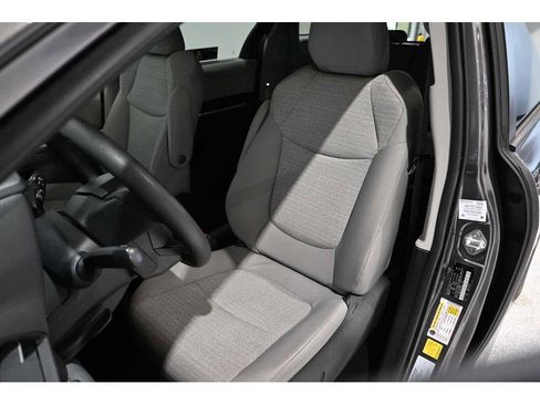 Used 2023 Toyota Sienna LE FWD image 14