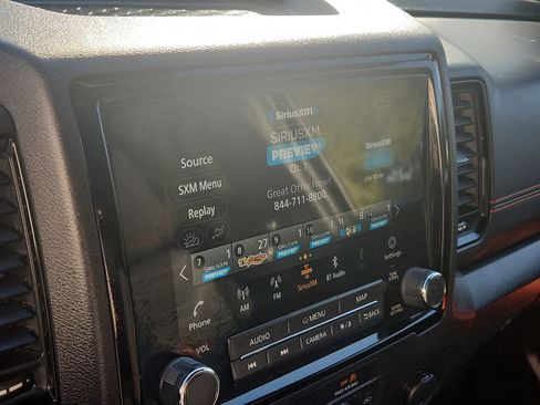 Used 2022 Nissan Frontier PRO-4X w/ Technology Package image 18