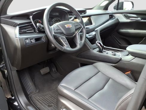 Certified 2023 Cadillac XT5 Premium Luxury AWD/4WD image 12