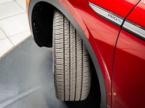 Used 2023 Volkswagen ID.4 Pro S image 36