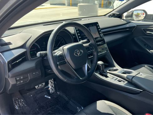 Used 2022 Toyota Avalon XSE FWD image 29