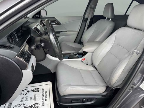 Used 2017 Honda Accord EX-L image 10