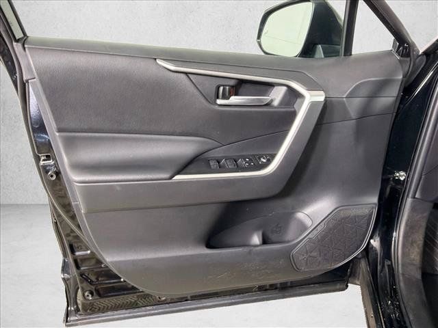 Used 2024 Toyota RAV4 SE AWD/4WD image 10