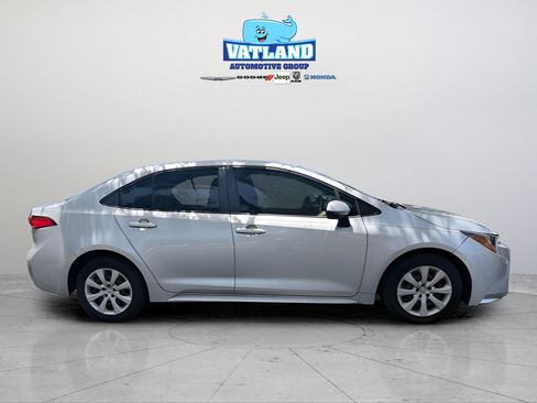 Used 2021 Toyota Corolla LE FWD image 6