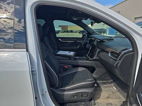 Used 2026 GMC Acadia Denali w/ Super Cruise Package AWD/4WD image 17