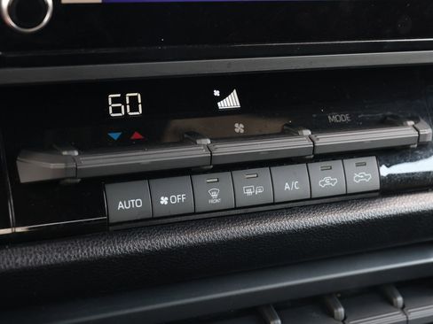 Used 2025 Toyota Tundra SR AWD/4WD image 19