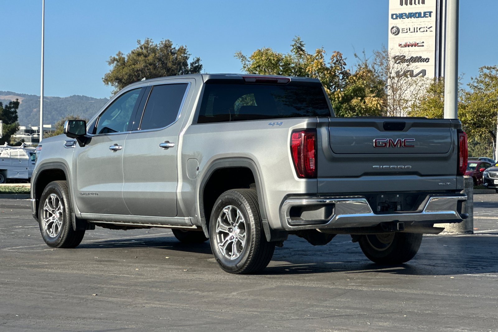 Used 2026 GMC Sierra 1500 SLT AWD/4WD image 6