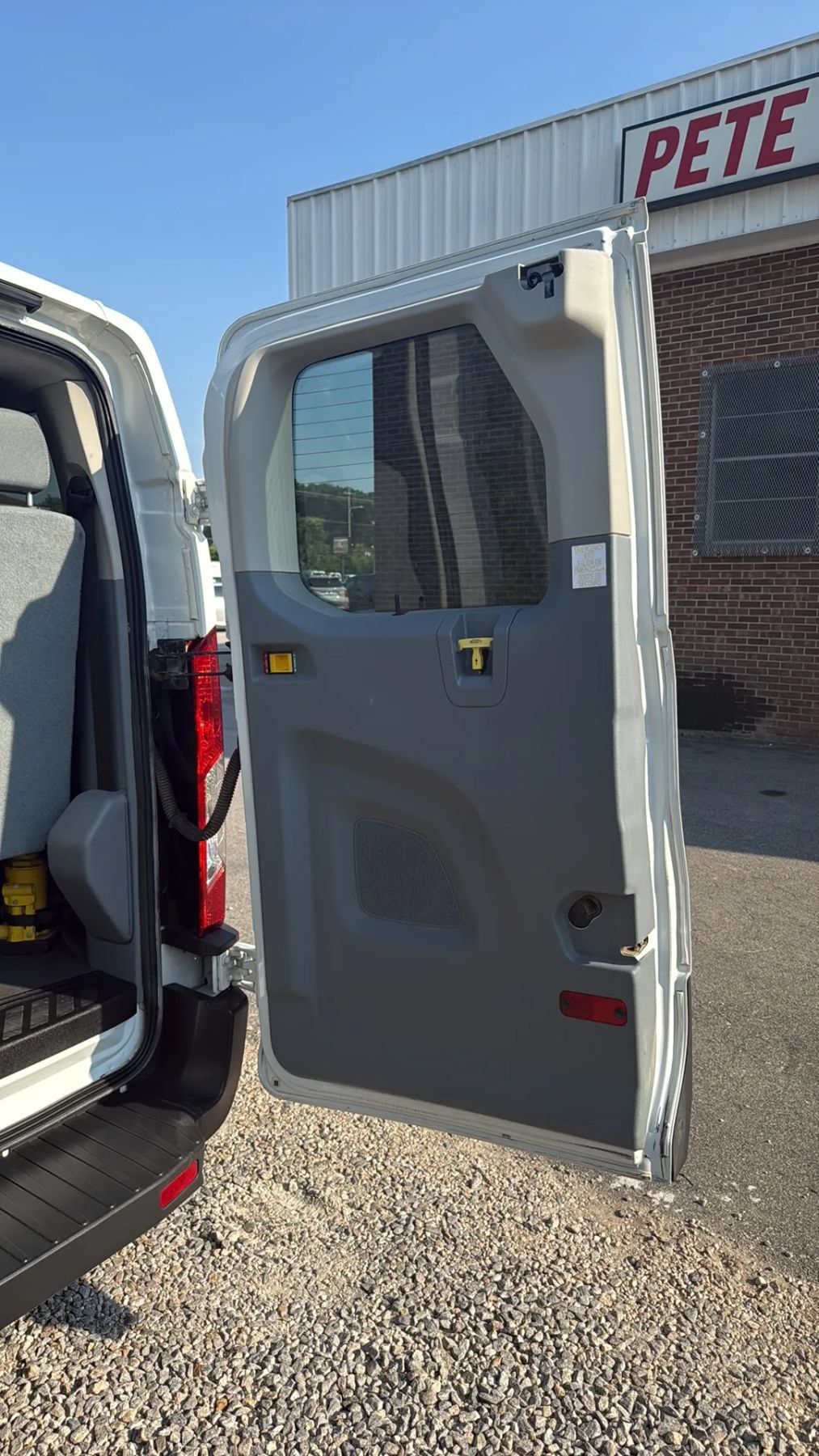 Used 2015 Ford Transit 350 XLT RWD image 12