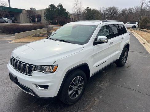 Used 2018 Jeep Grand Cherokee Limited image 15